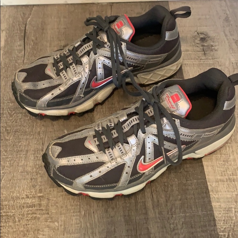 Nike Womens Air ACG Trail Running Alvord Series